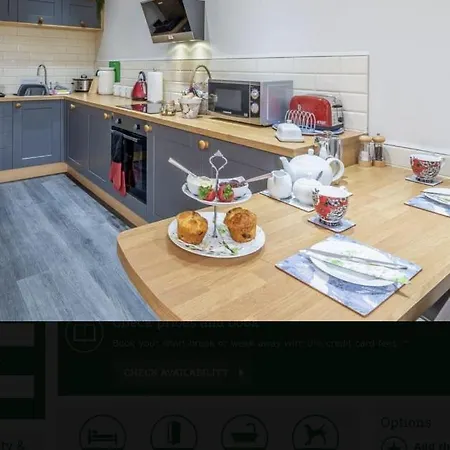 Ferienhaus Luxury One Bedroomed With Hot Tub