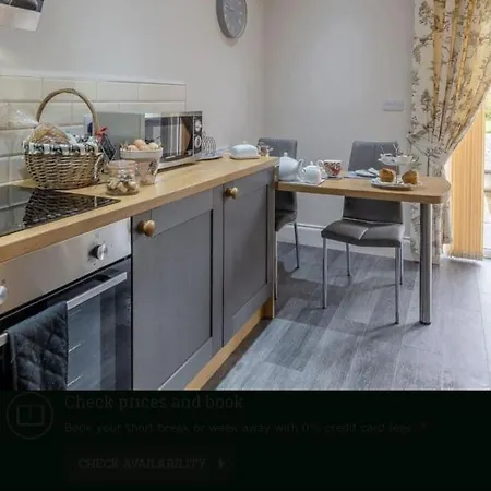 Ferienhaus Luxury One Bedroomed With Hot Tub *