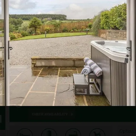 Ferienhaus Luxury One Bedroomed With Hot Tub *