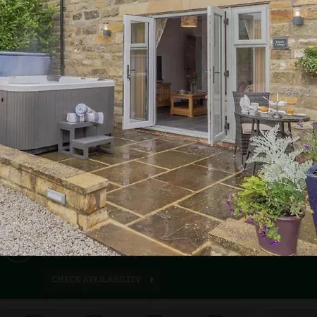 Luxury One Bedroomed With Hot Tub *